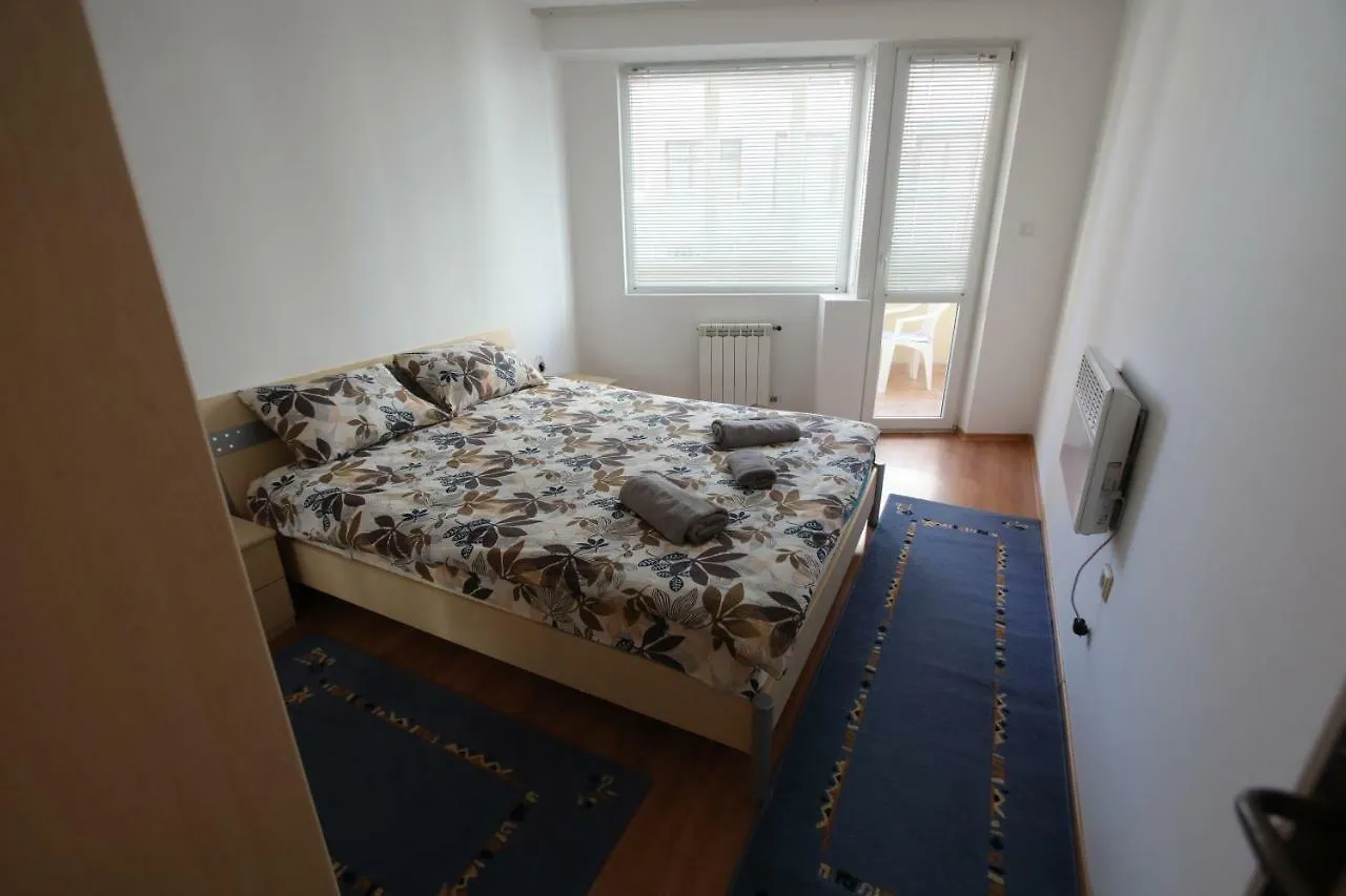 Lovely Home, Very Good Located! Sofia Apartment